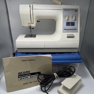 KENMORE 385.17928090 Sewing Machine 28 Stitch Free Arm with Lots Of Extras! EUC